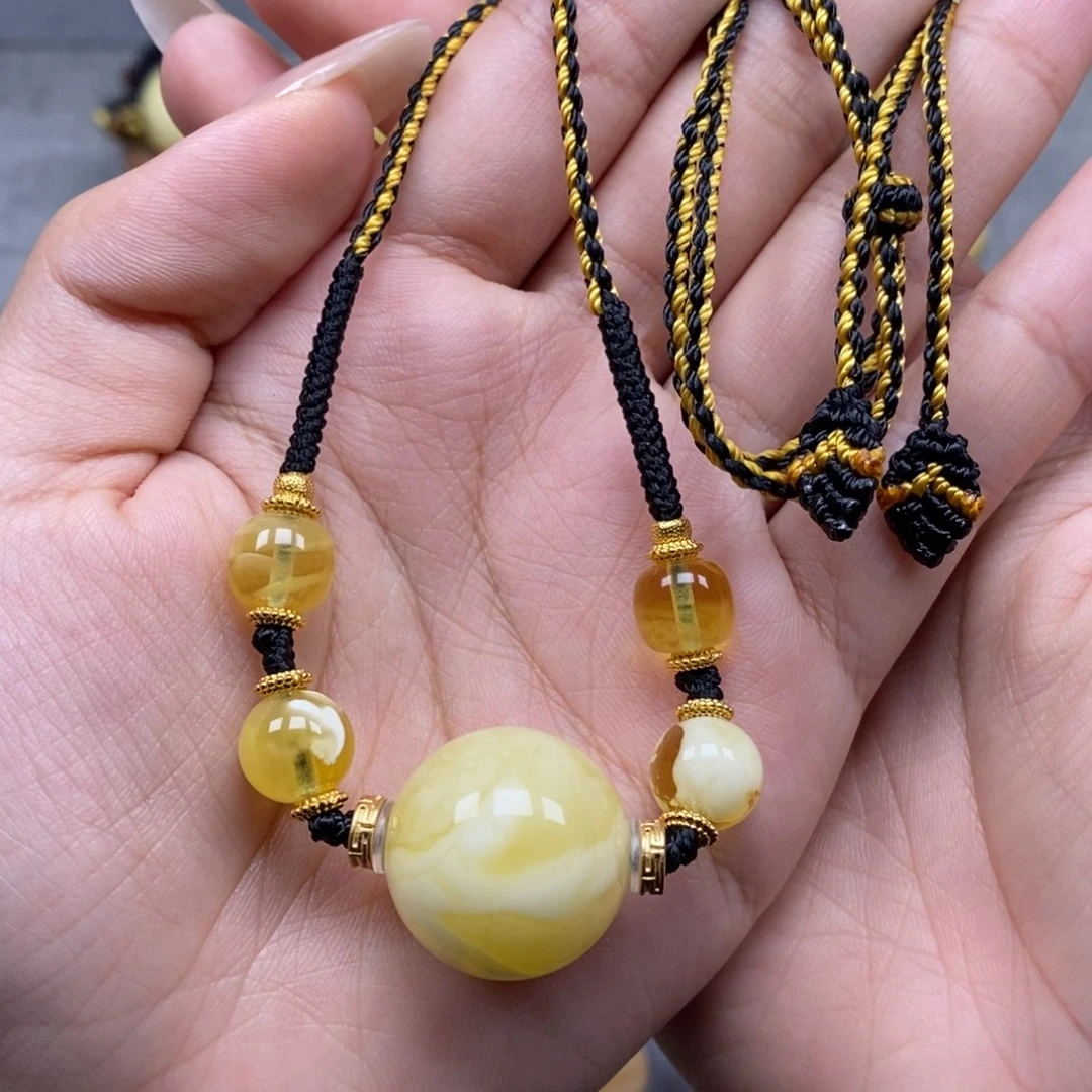 未镶嵌琥珀珠宝奇石