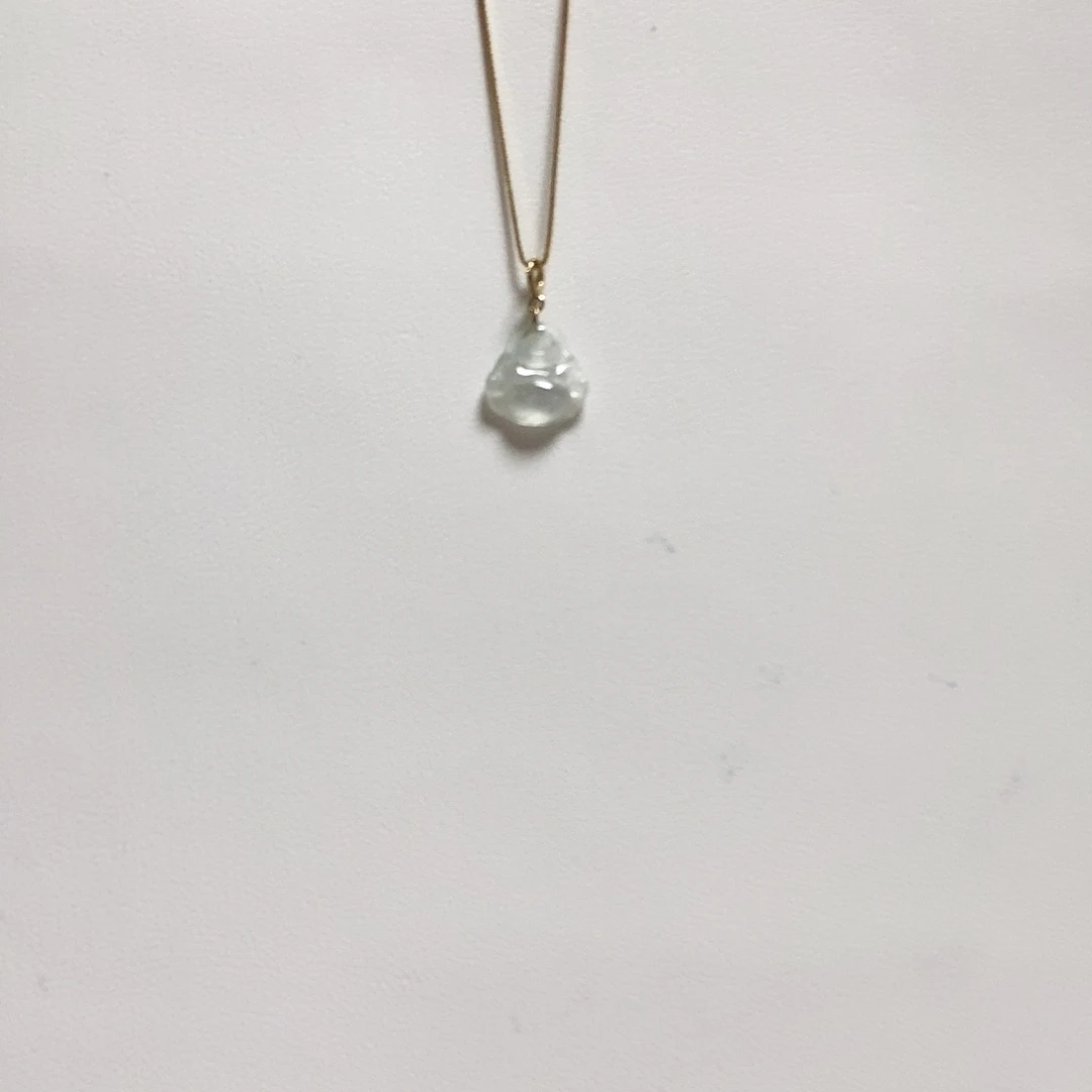 翡翠18K金镶嵌颈饰简单