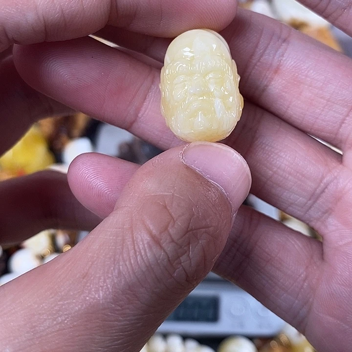 琥珀未镶嵌珠宝奇石我