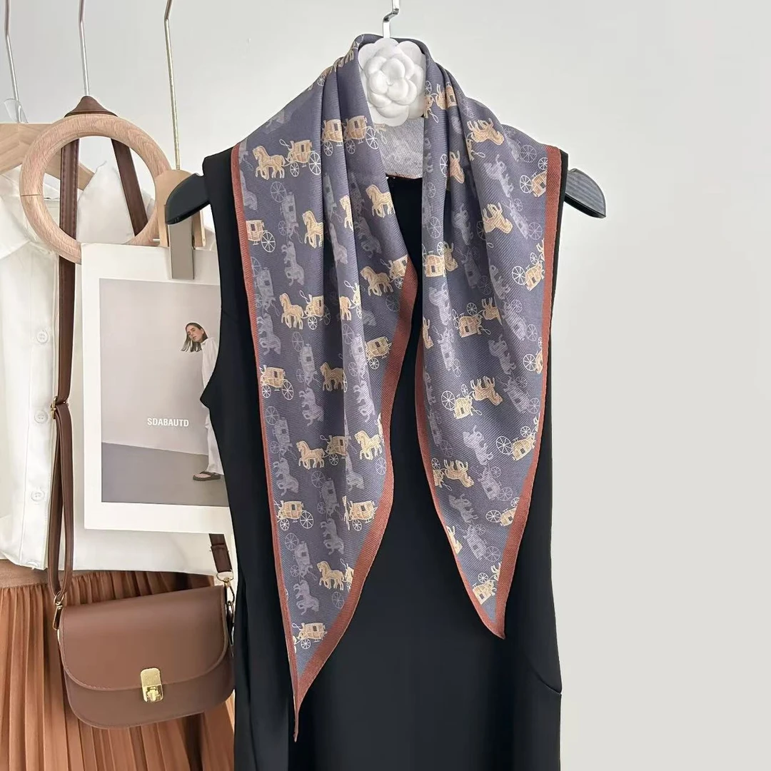 真丝羊毛单面蓝色小马车150*40菱形巾女士丝巾围巾防晒披肩G030