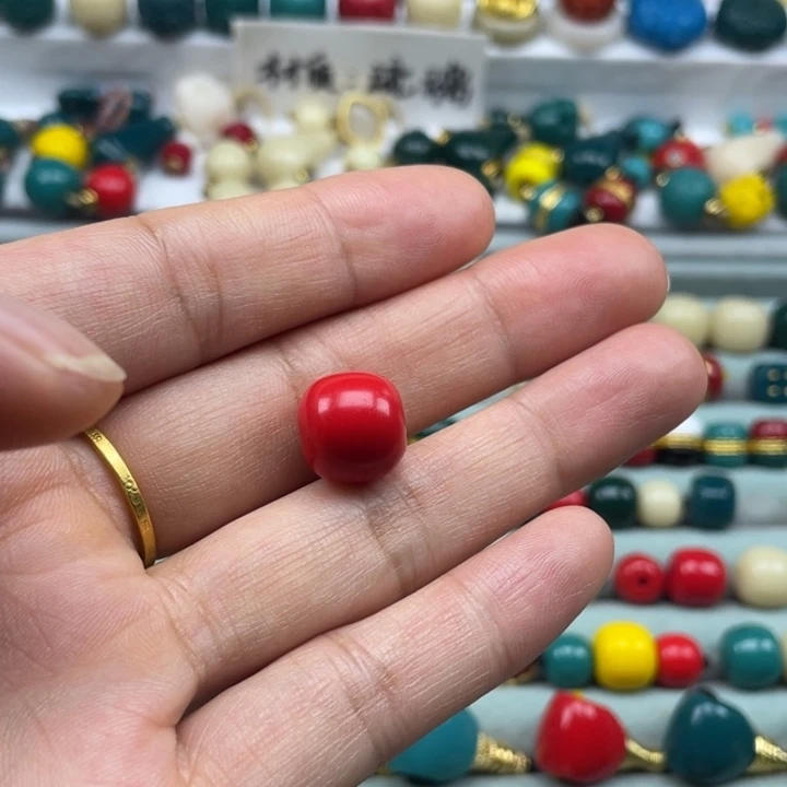 玻璃颈饰雪巴琉璃