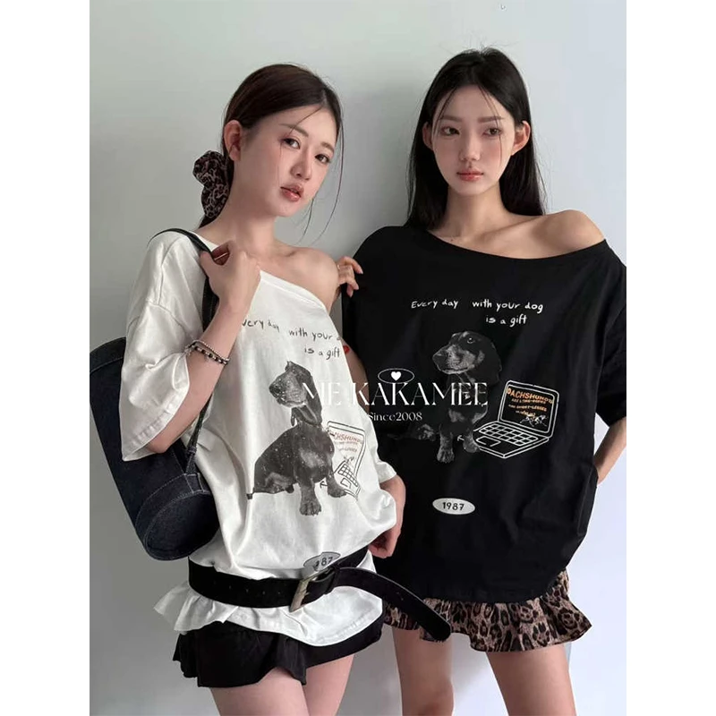 韩系甜酷狗狗斜领短袖T恤女夏季oversiz宽松显瘦露肩辣妹休闲上衣