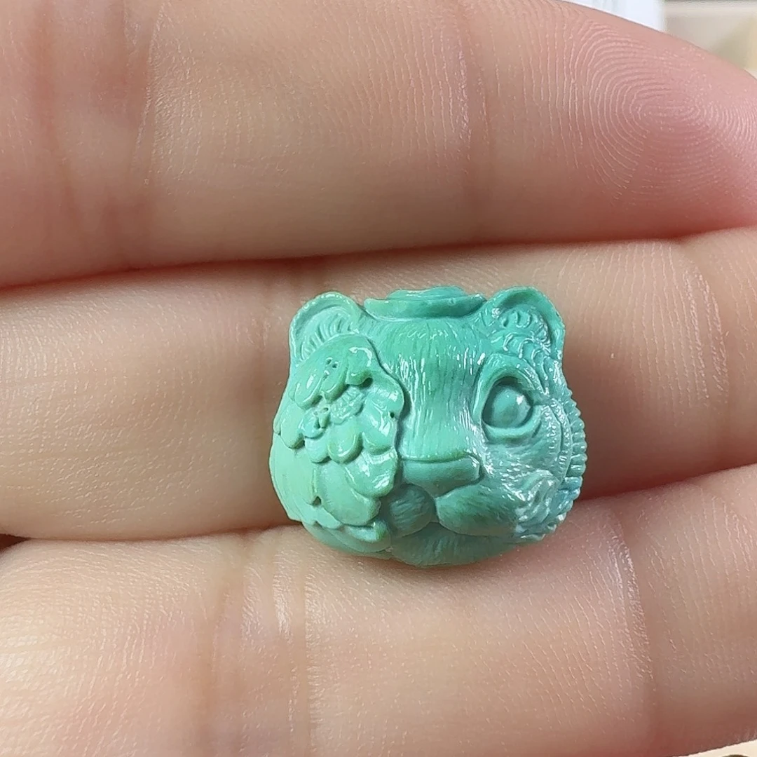 绿松石未镶嵌颈饰