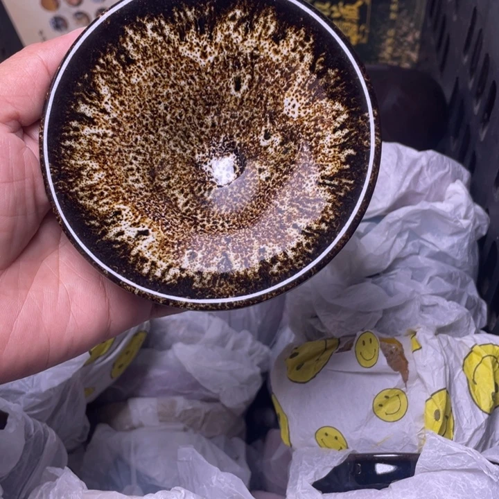 茶盏是的……不是吗这
