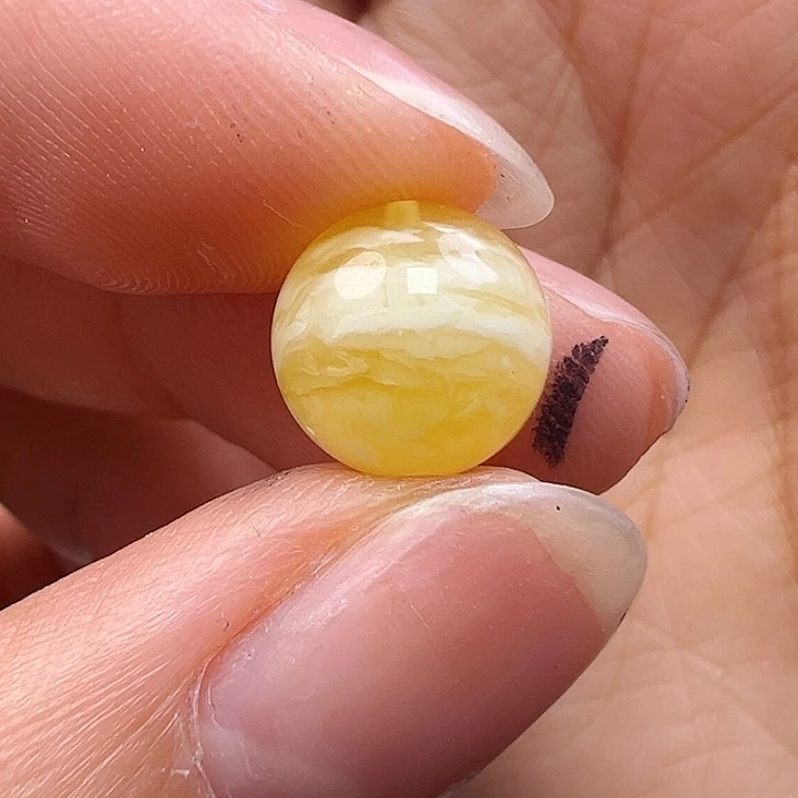 ****子蜜蜡未镶嵌珠宝奇石