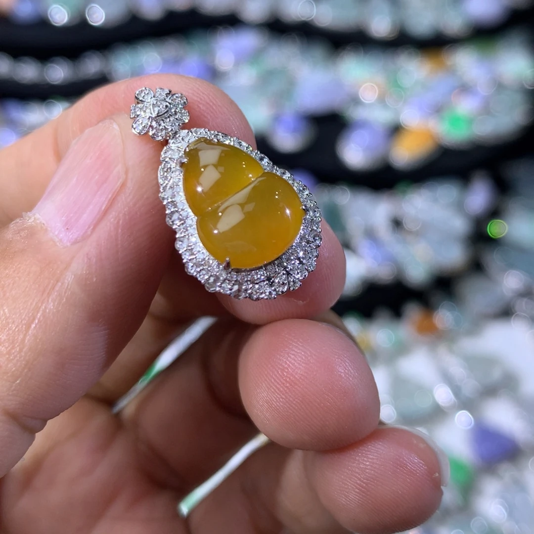 翡翠18K金镶嵌吊坠(不含链)