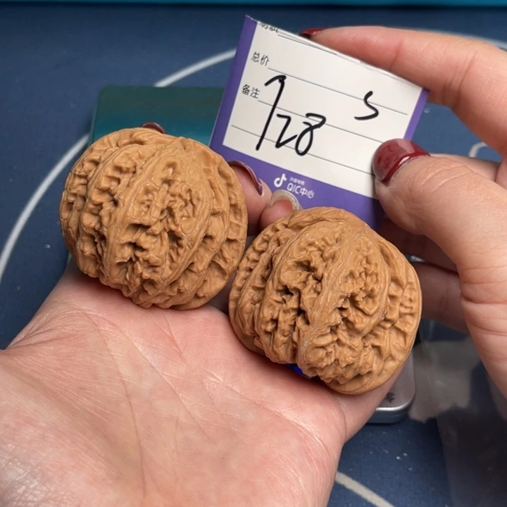 文玩核桃把件粗筋46