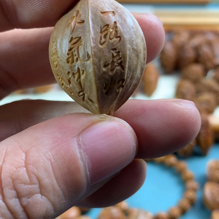 橄榄核手串/手链无**利橄榄核雕，牛气冲天