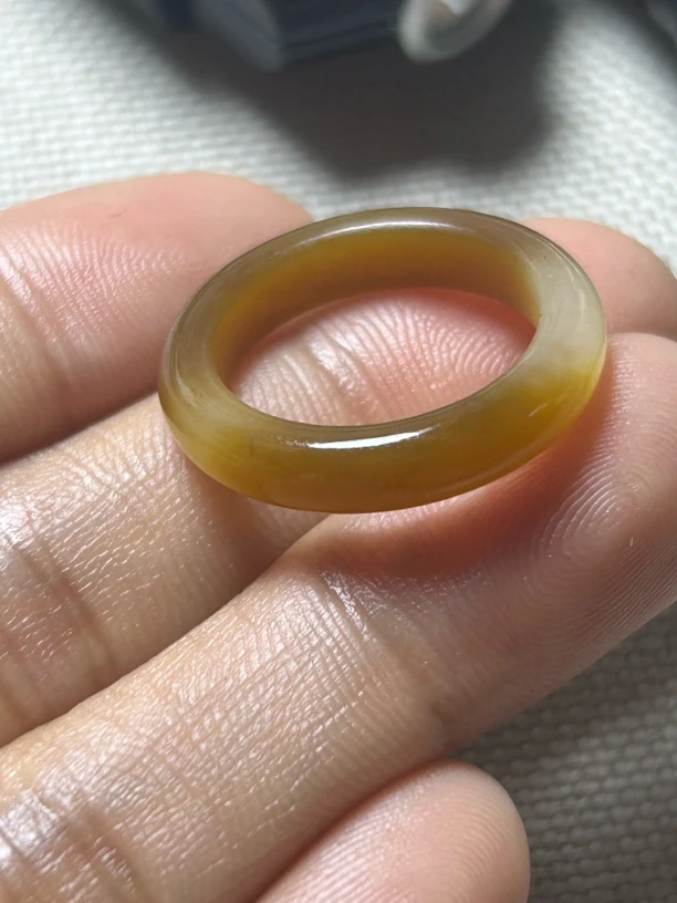 天然和田玉戒圈糖白