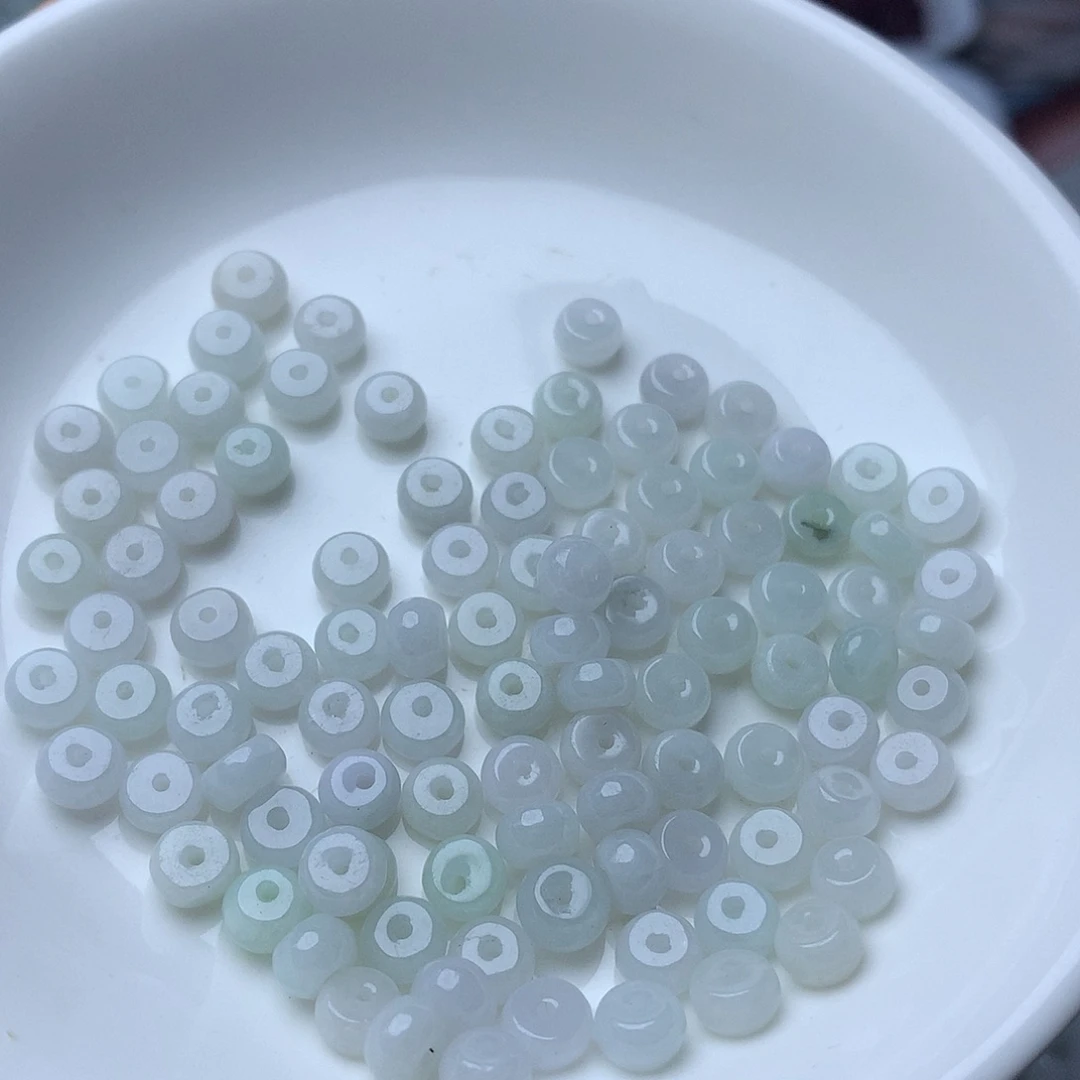 翡翠未镶嵌手链卡3乘5的白冰算盘100个