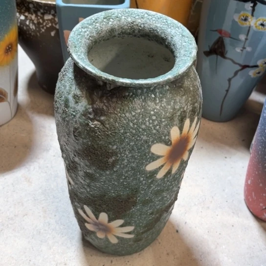 罐默认微瑕，有孔编号19-229