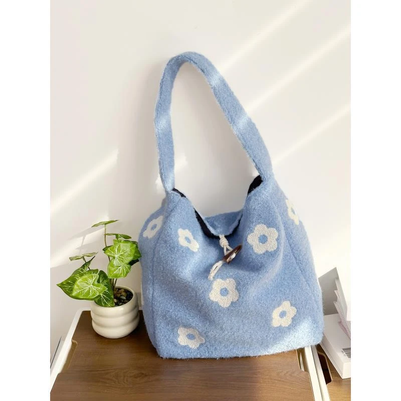 毛绒花朵刺绣单肩包秋冬甜美小众毛绒包文艺森系托特包韩版托特包