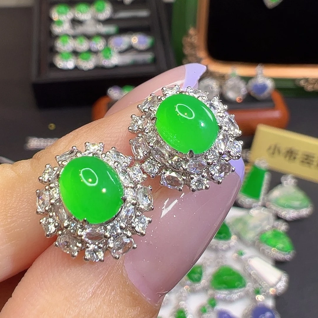 翡翠18K金镶嵌耳钉翡翠