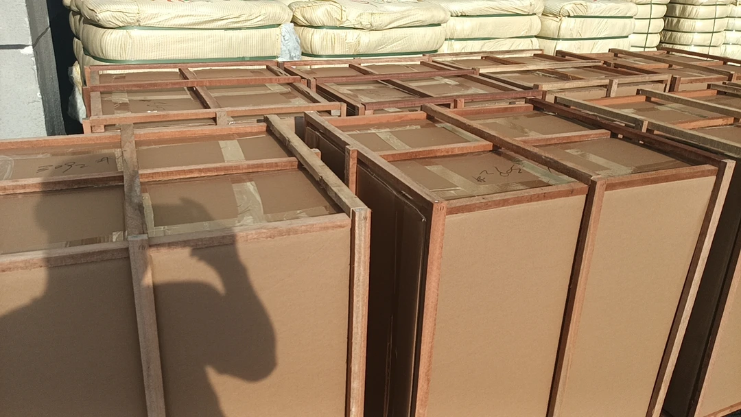 四季通用弹力办公转椅分体椅带扶手头枕设计