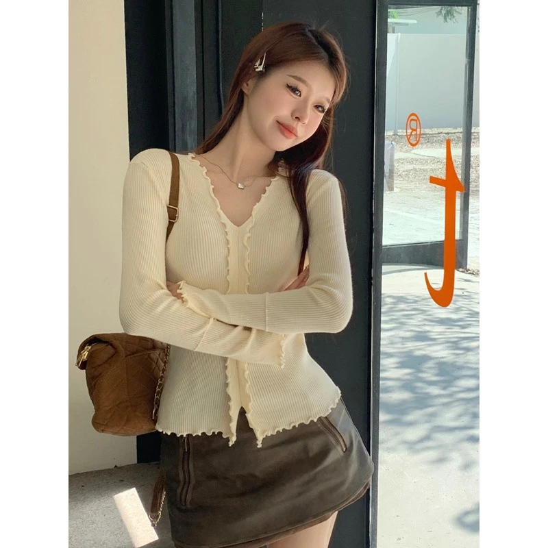 纯欲温柔风荷叶边v领毛衣女短款秋冬内搭修身甜辣上衣针织打底衫