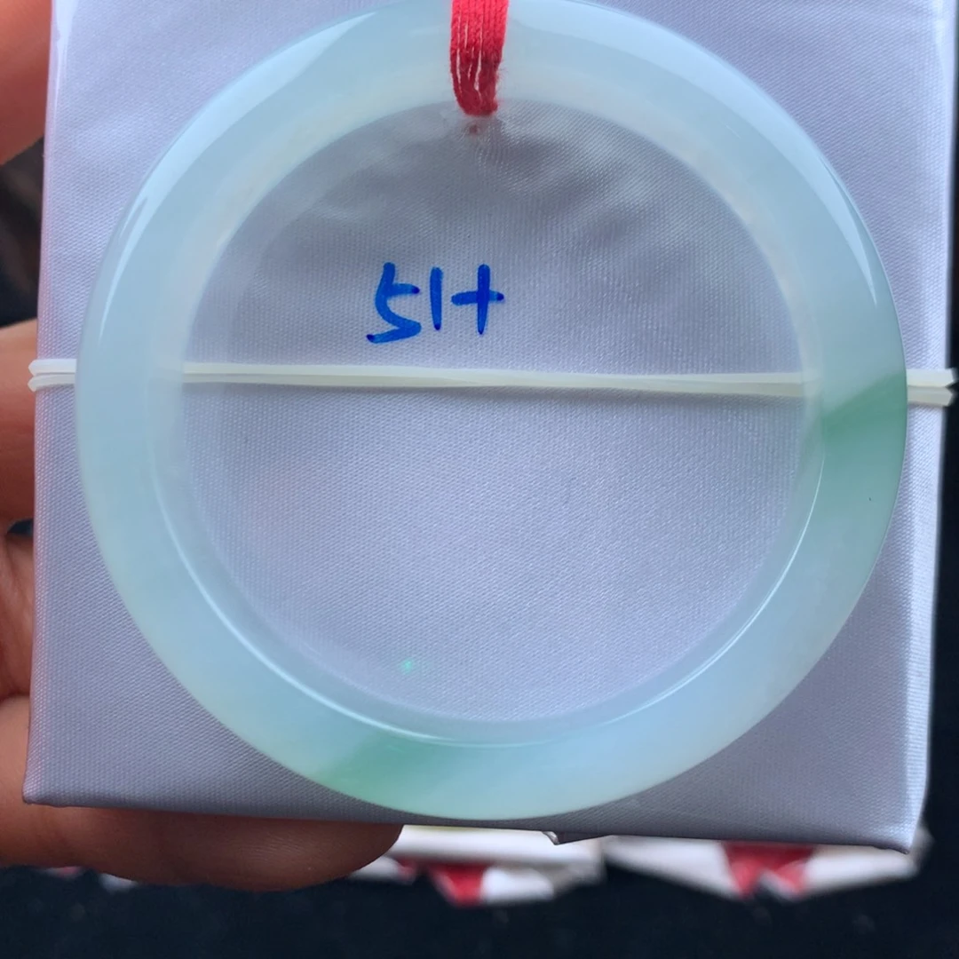 翡翠手镯未镶嵌手镯