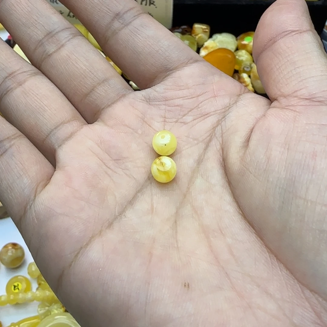 乐****琥珀未镶嵌裸石0.33g