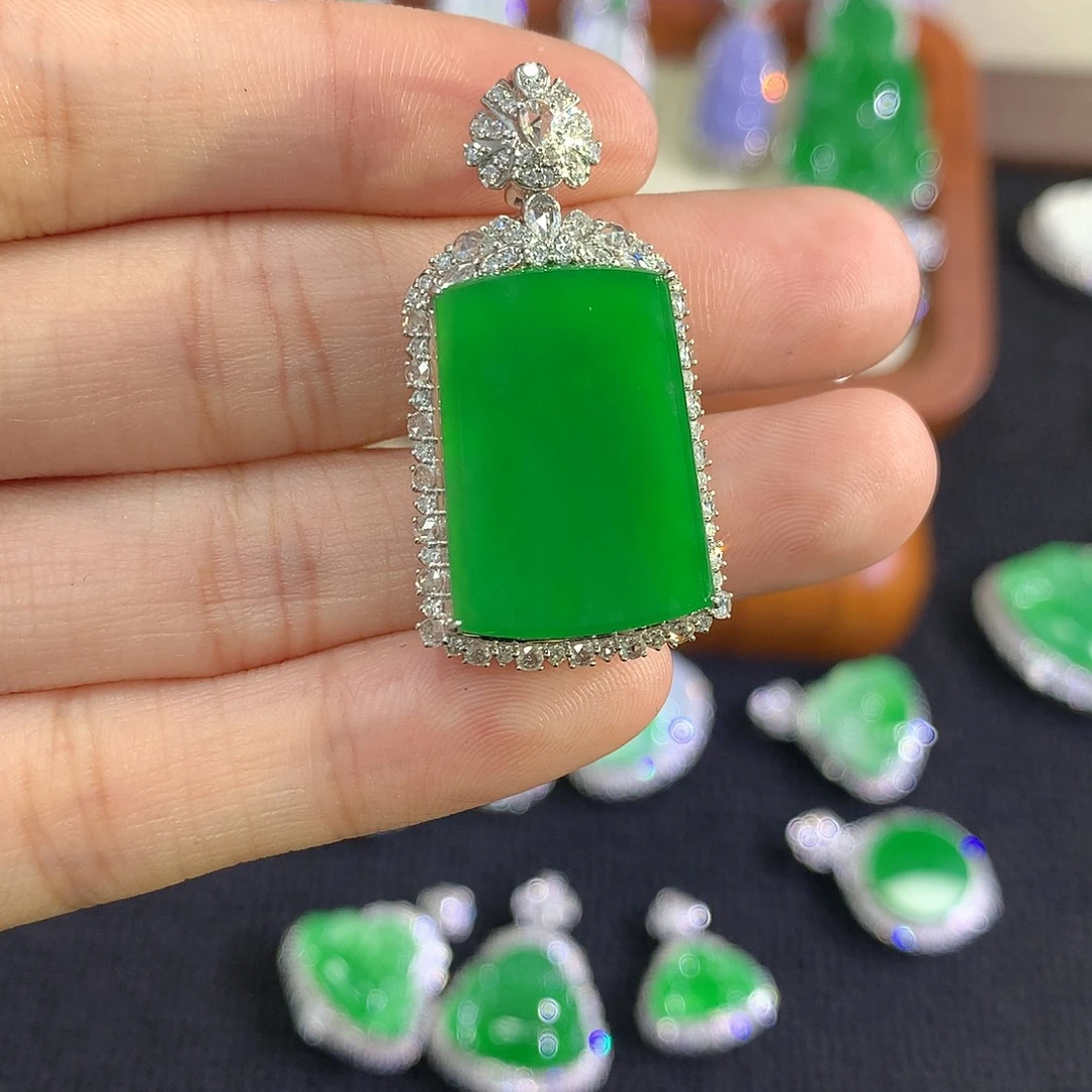 翡翠18K金镶嵌吊坠(不含链)无事牌