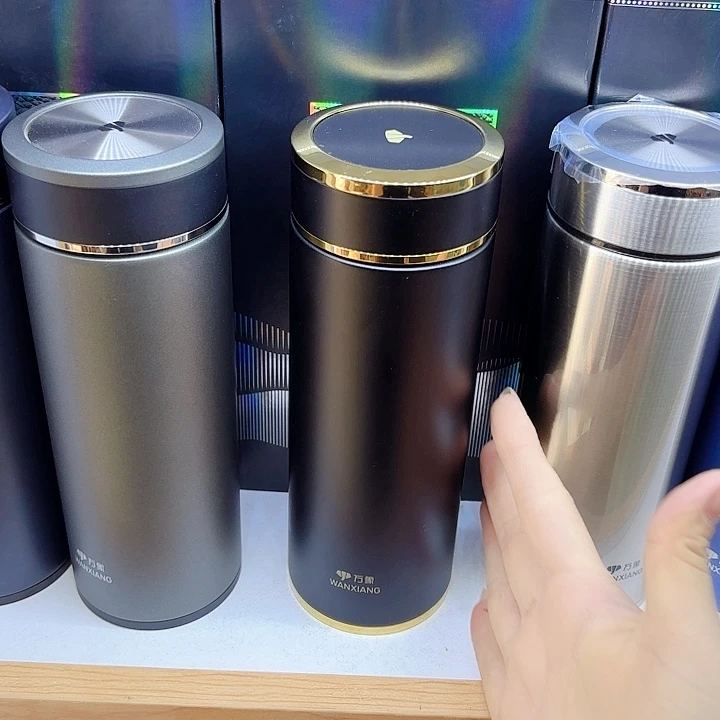 耗***猫万象品牌保温杯H21JL-500黑金