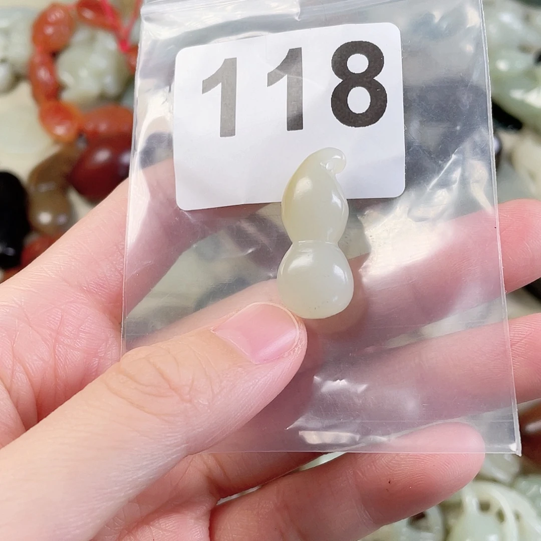 和田玉（糖玉）未镶嵌颈饰