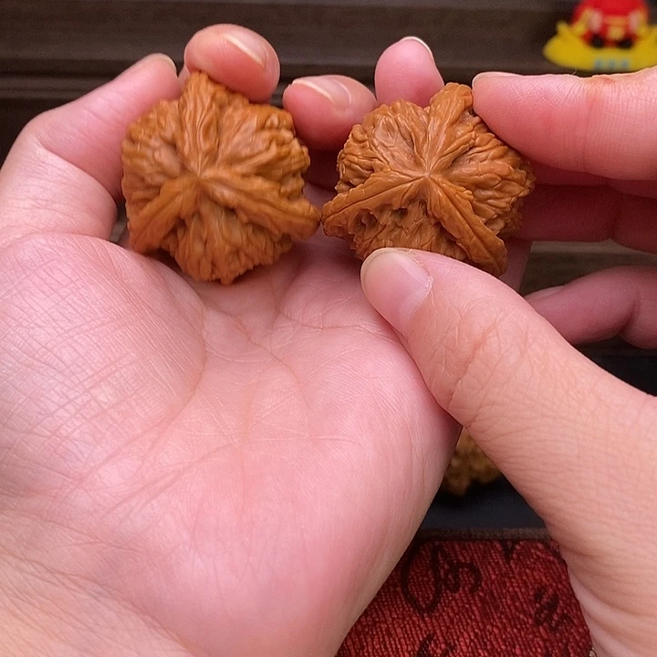 遇****把件文玩核桃白奔