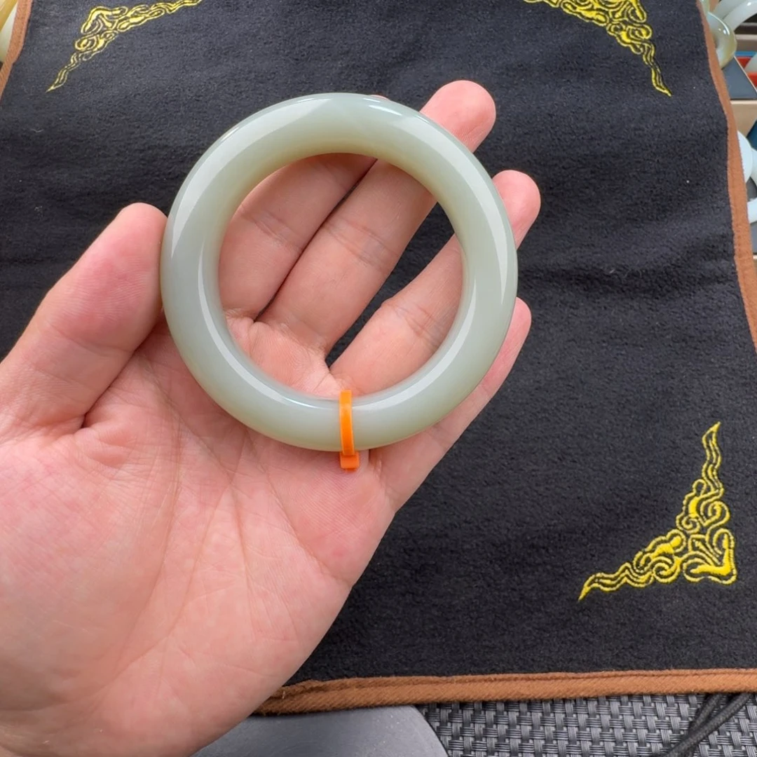 和田玉未镶嵌手镯13