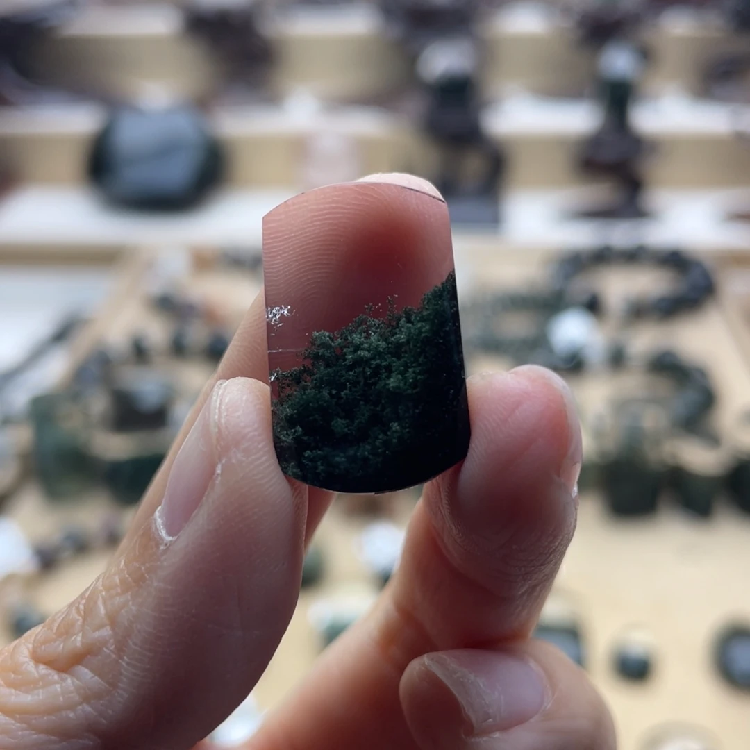 颈饰未镶嵌水晶绿幽灵吊坠