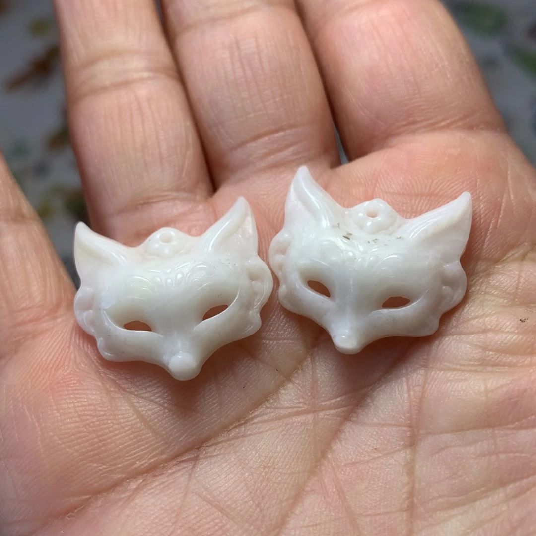 蛇纹石玉耳环未镶嵌