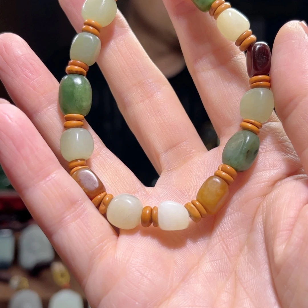 【闪购商品】颈饰未镶嵌和田玉