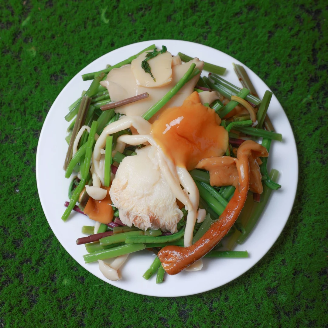 东北特产森林小炒山菜蘑菇混合菜美味凉拌佳品