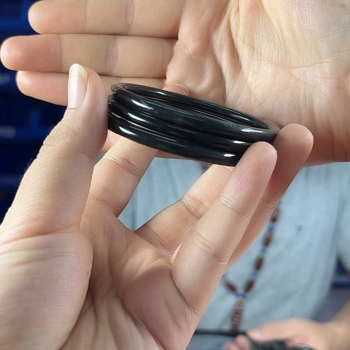 草***酱未镶嵌手镯和田玉T39叮当镯54