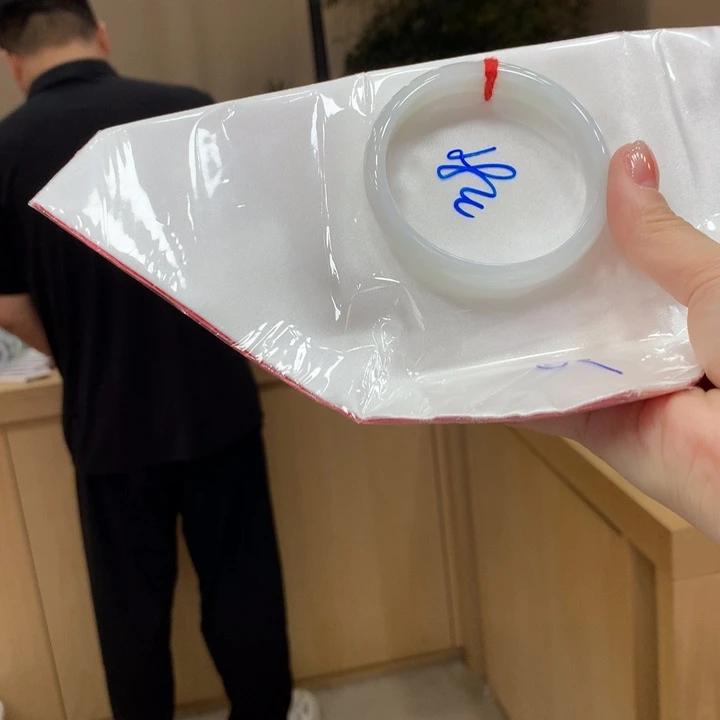 未镶嵌手镯翡翠不退不换