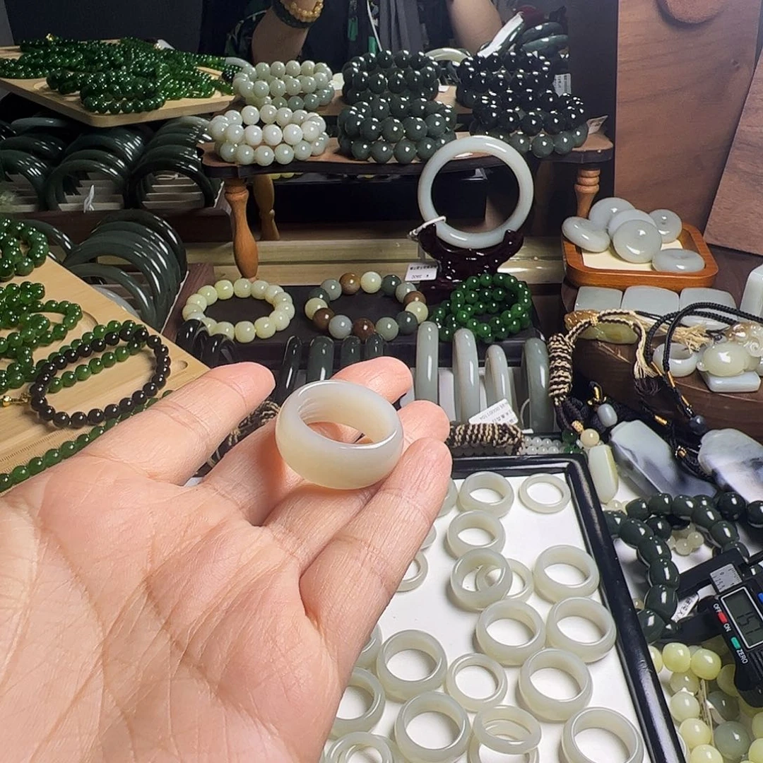 时***水和田玉未镶嵌手链