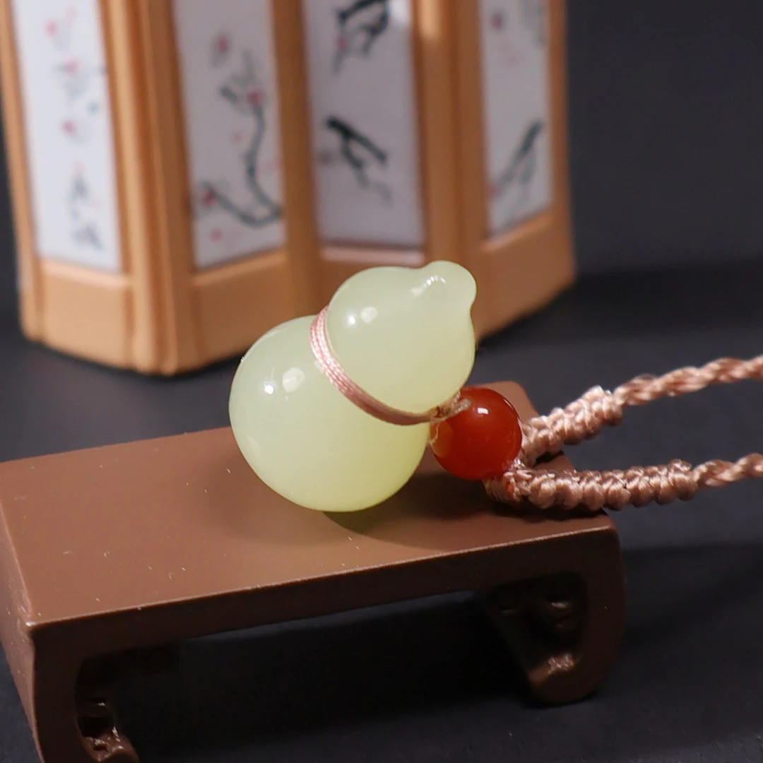 和田玉黄口小葫芦 约卡高16×11mm精致 精品 百搭