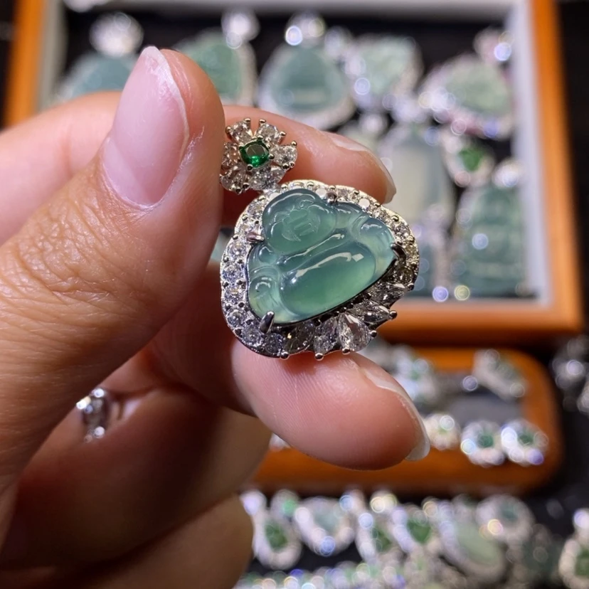 【闪购商品】翡翠颈饰未镶嵌天然