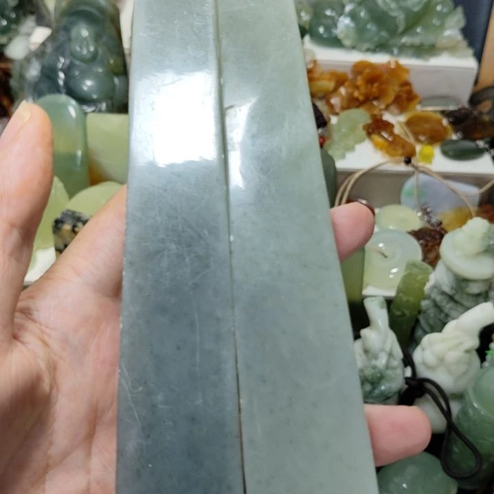 岫玉未镶嵌镇尺款式