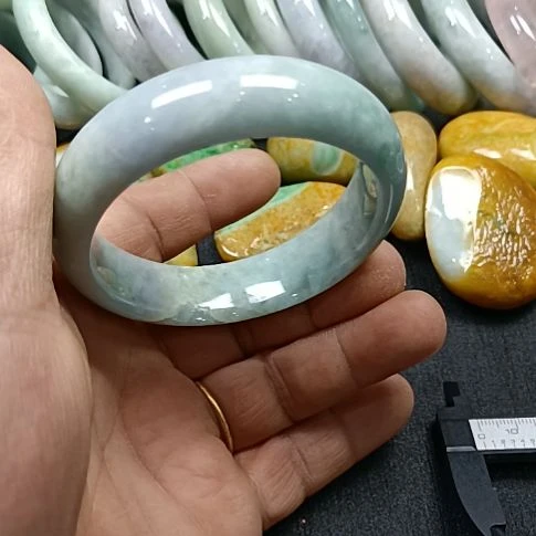 翡翠未镶嵌手镯天然A货翡翠