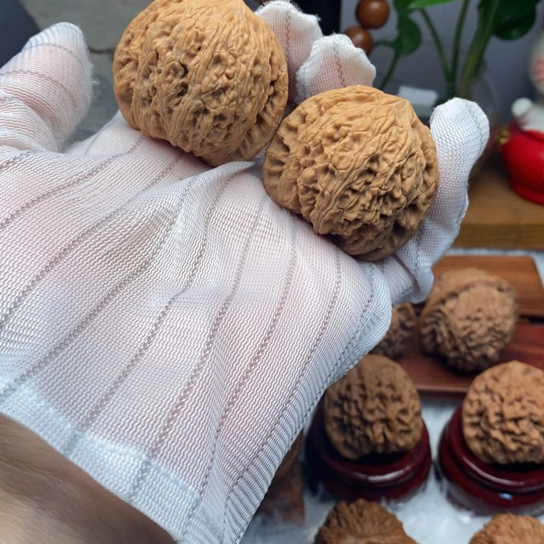 吊坠文玩核桃43尺寸绣球