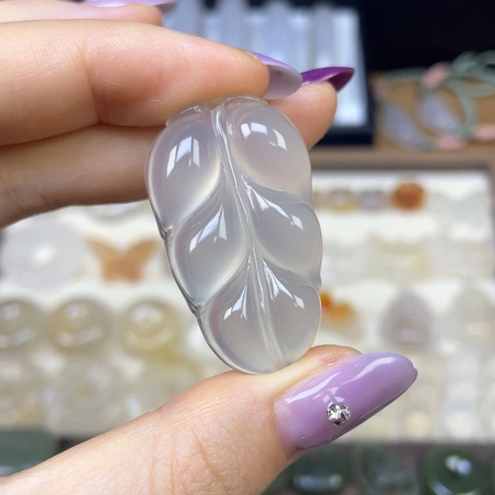 玛瑙/玉髓未镶嵌颈饰叶子