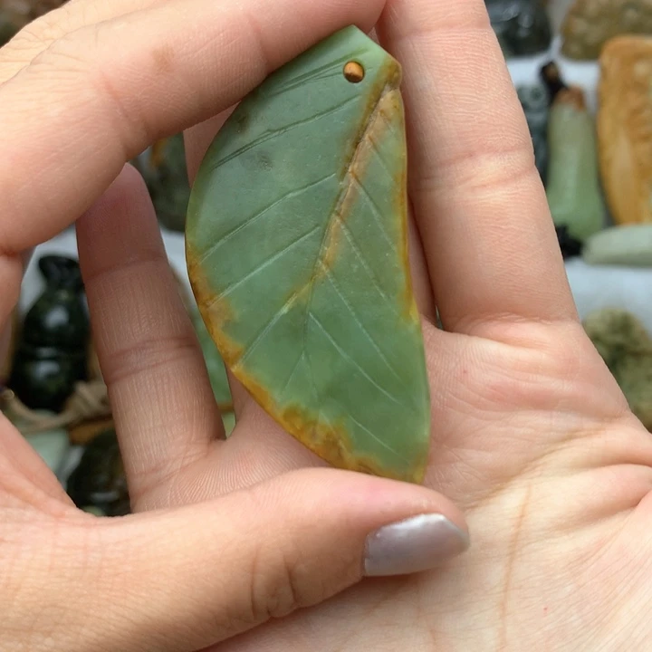 岫岩河磨玉（透闪石质玉）挂件未镶嵌