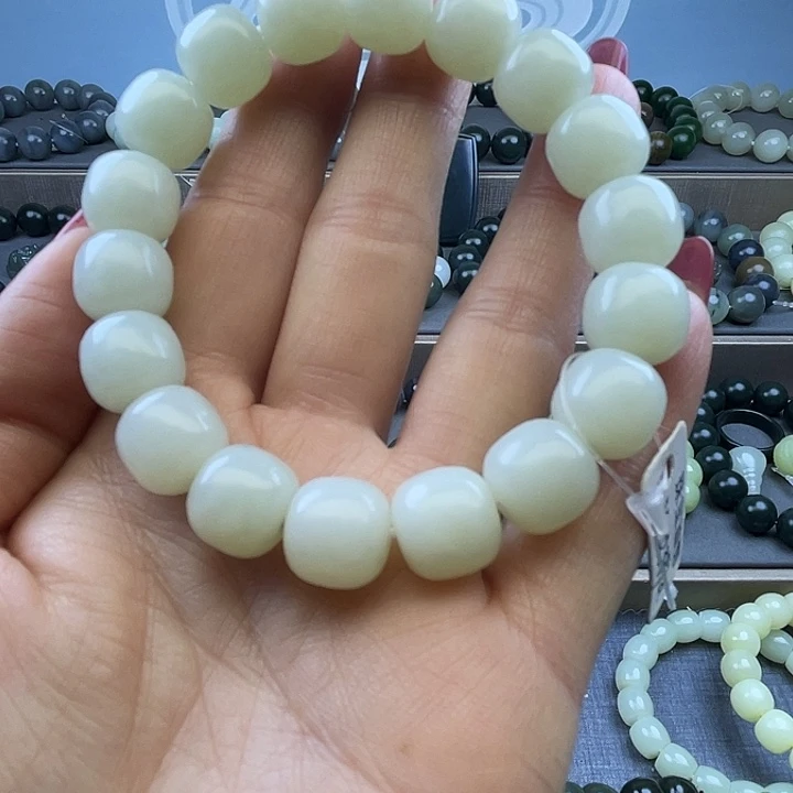 和田玉未镶嵌手链