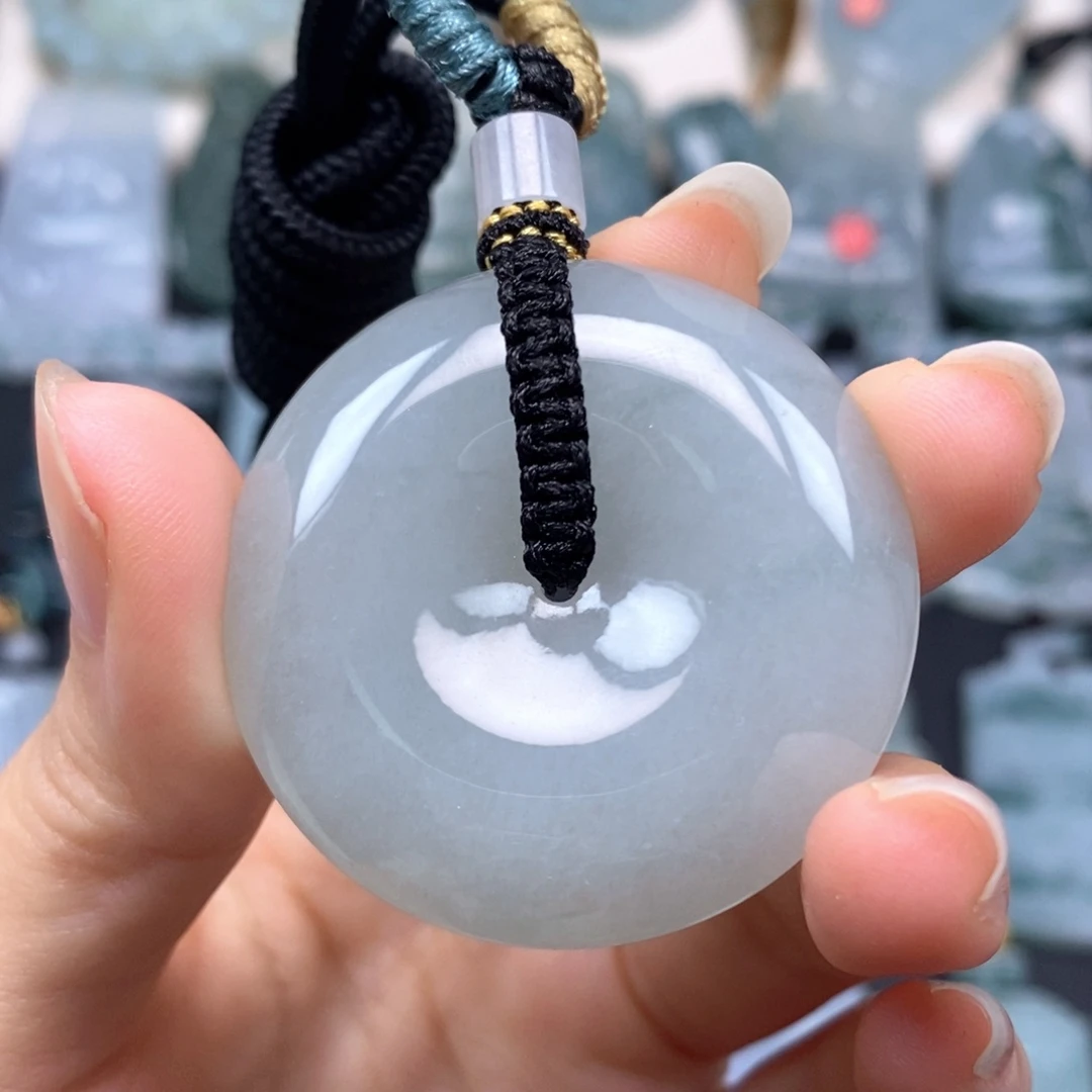 翡翠未镶嵌颈饰平安扣