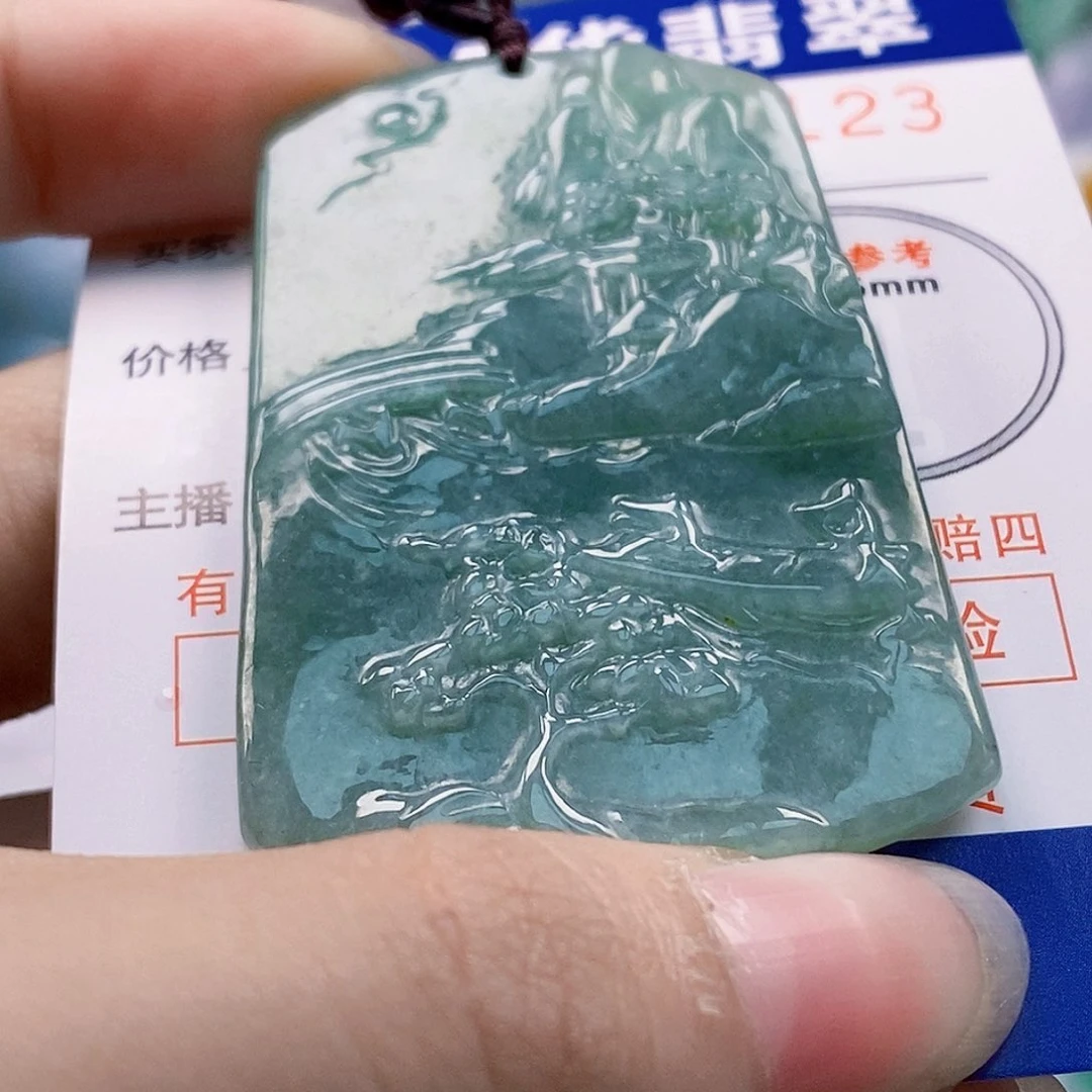 吊坠(不含链)未镶嵌翡翠