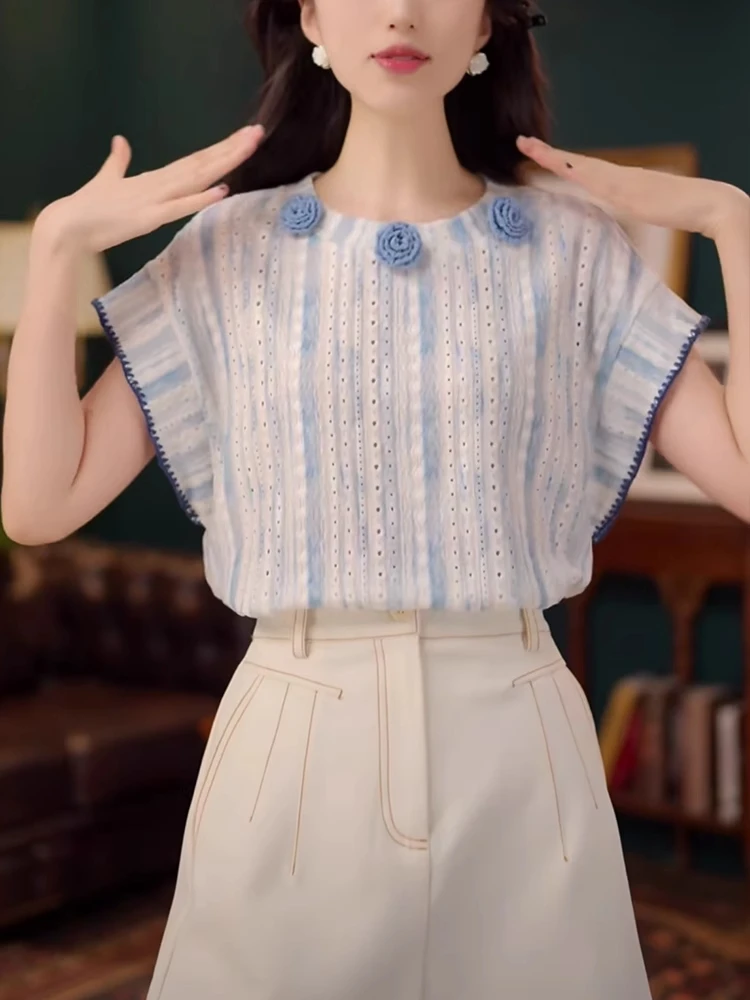 港风复古短袖衬衫女2025夏季新款甜美时尚减龄设计感花朵蓝色上衣