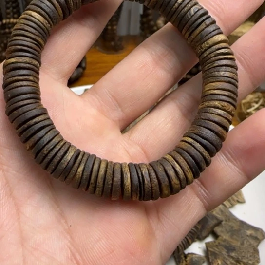 沉香沉香碎屑绿棋楠沉香药片珠1:0单圈13克➕多样性发一