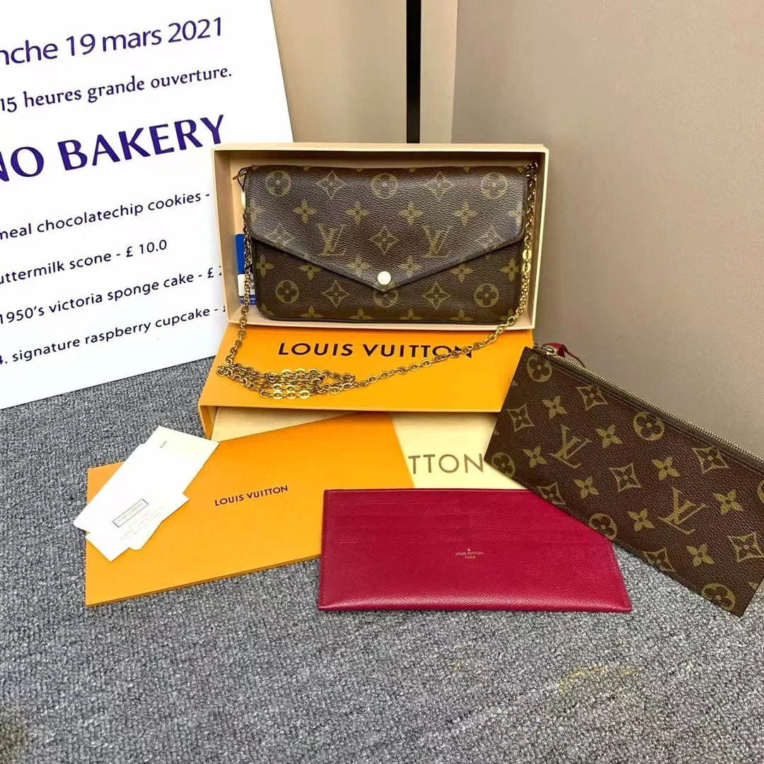 95新 LouisVuitton/路易威登 路易威登/LV三合一斜挎包