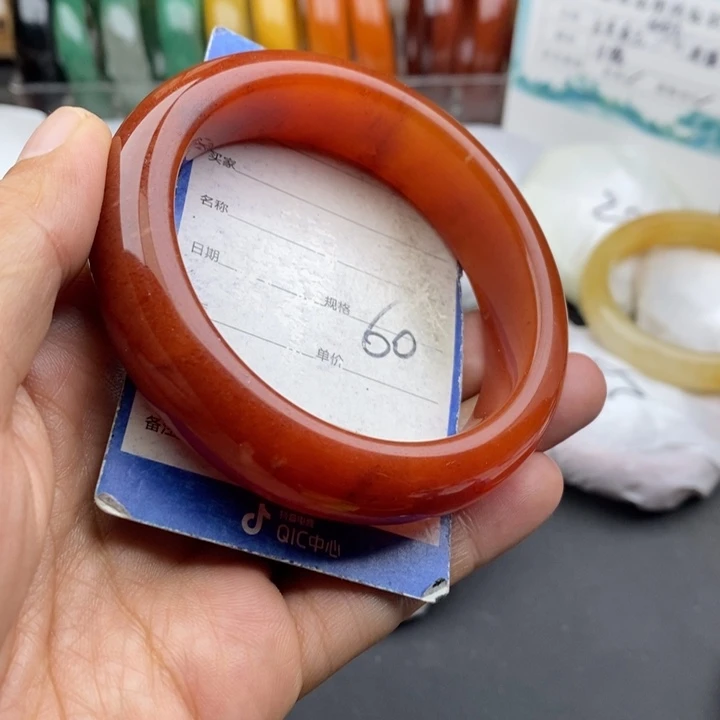 未镶嵌手镯石英质玉