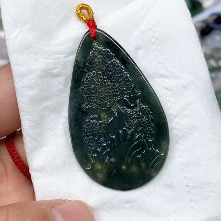 翡翠未镶嵌颈饰34号