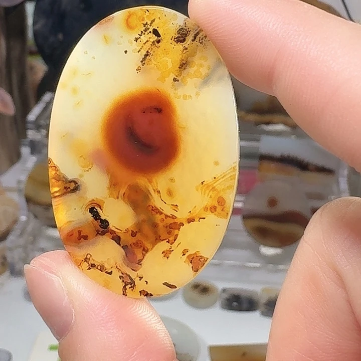 玛瑙/玉髓未镶嵌珠宝半成品