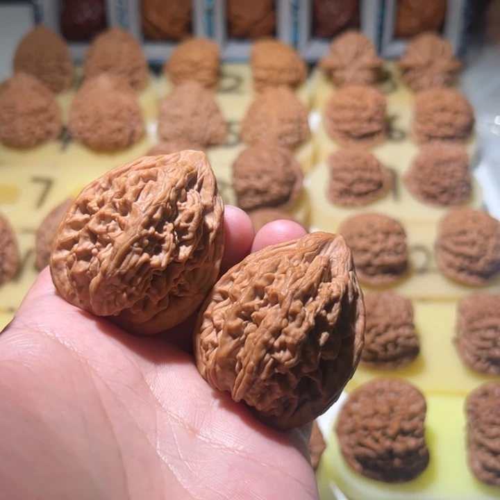 吊坠文玩核桃高炮虎头王41